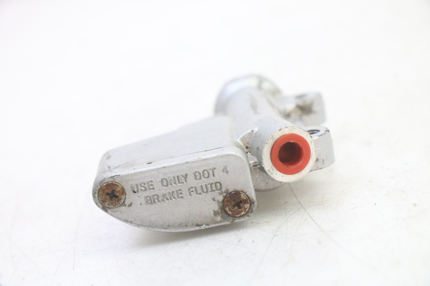 photo de MAITRE CYLINDRE ARRIERE GILERA SMT SUPERMOTARD 50 (2009 - 2017) - Autre angle de vue