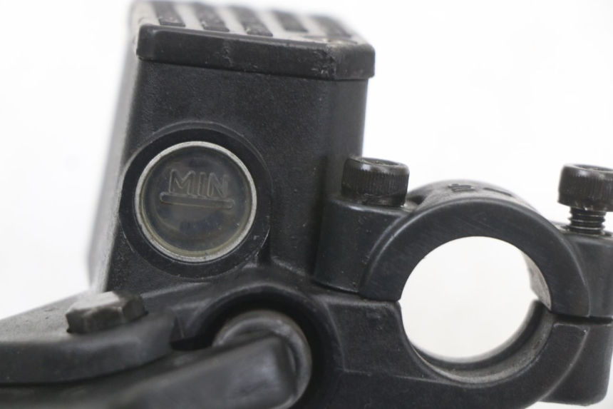 photo de MAITRE CYLINDRE ARRIERE APRILIA SR CARB LC 2T 50 (2004 - 2012) - Autre angle de vue