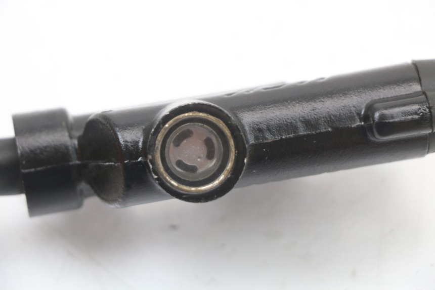 photo de MAITRE CYLINDRE ARRIERE MINI MX SX 125 - Gros plan technique