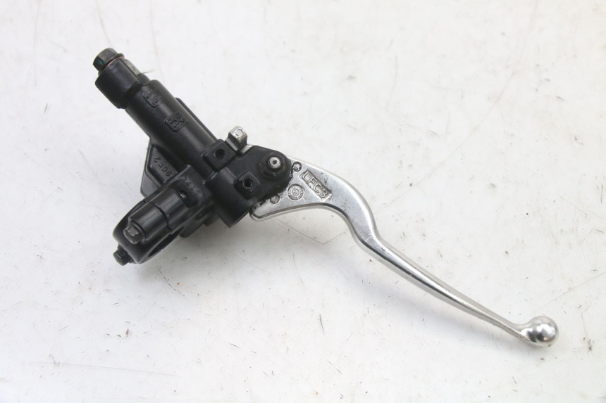 photo de MAITRE CYLINDRE FREIN ARRIERE SYM FIDDLE 3 III 125 (2014 - 2020) - Vue d’ensemble