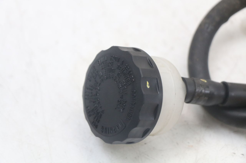 photo de MAITRE CYLINDRE FREIN ARRIERE KAWASAKI VERSYS ABS 650 (2015 - 2018) - Autre angle de vue