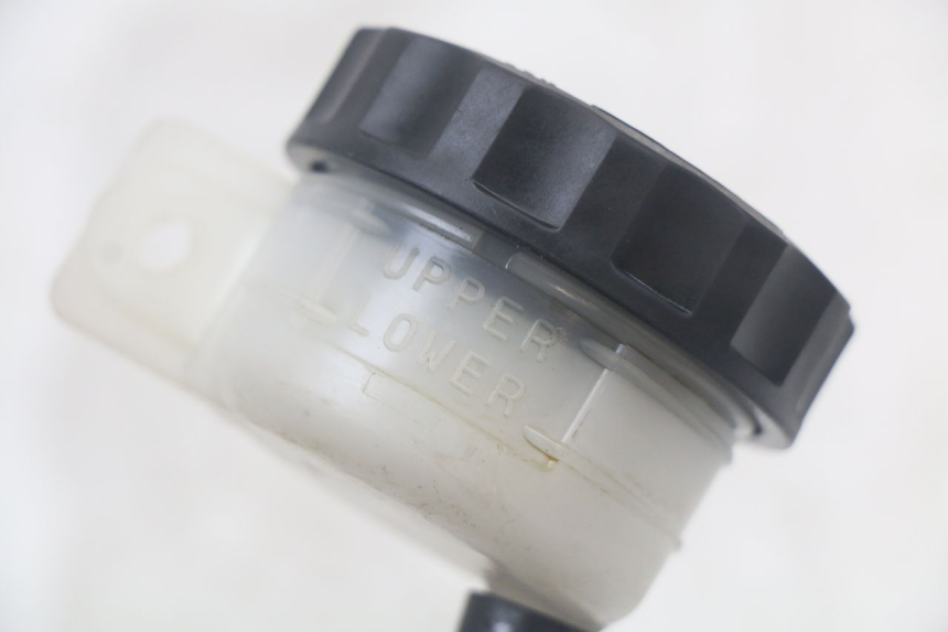 photo de MAITRE CYLINDRE FREIN ARRIERE KAWASAKI VERSYS ABS 650 (2015 - 2018) - Points de fixation