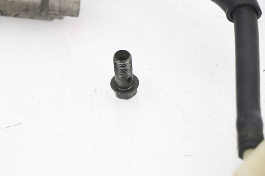 photo de MAITRE CYLINDRE ARRIERE HONDA VTR F FIRESTORM 1000 (1997 - 2001) - Pièce contrôlée