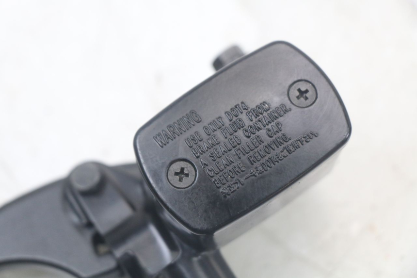 photo de MAITRE CYLINDRE FREIN ARRIERE YAMAHA XMAX X-MAX ABS 125 (2017 - 2020) - Zoom état d’usage