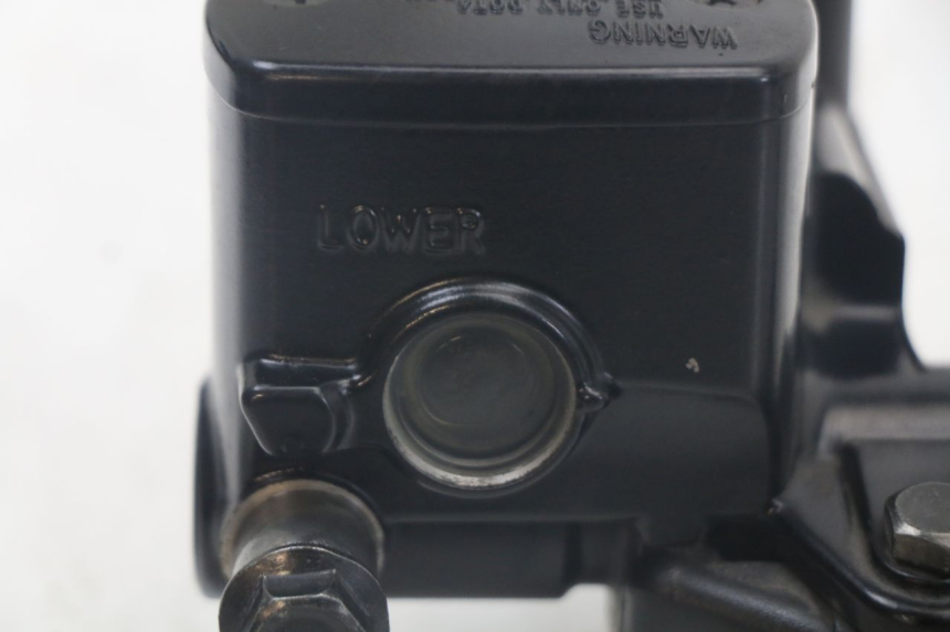 photo de MAITRE CYLINDRE FREIN ARRIERE YAMAHA XMAX X-MAX ABS 125 (2017 - 2020) - Points de fixation