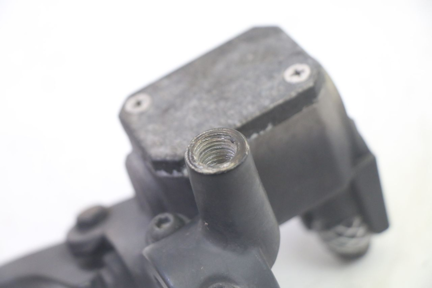 photo de MAITRE CYLINDRE FREIN ARRIERE YAMAHA X-MAX XMAX 125 (2010 - 2013) - Autre angle de vue