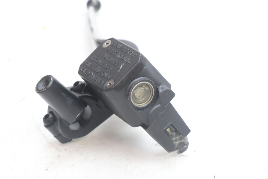 photo de MAITRE CYLINDRE FREIN ARRIERE YAMAHA X-MAX XMAX 125 (2010 - 2013) - État de surface