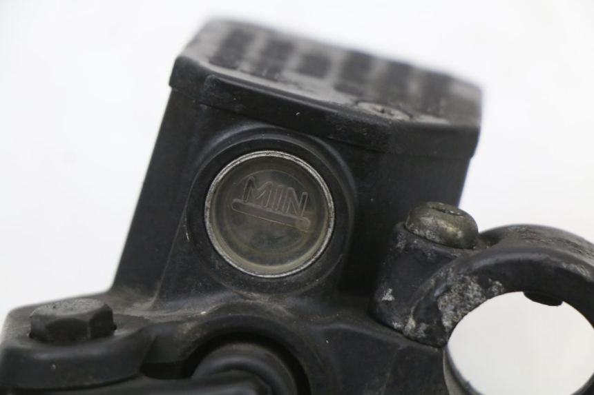 photo de MAITRE CYLINDRE FREIN ARRIERE PIAGGIO X9 125 (2000 - 2003) - Vue d’ensemble