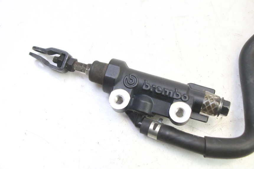 photo de MAITRE CYLINDRE ARRIERE YAMAHA XJ6 ABS 600 (2008 - 2016) - Détail de la pièce