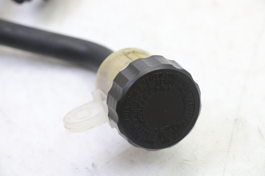 photo de MAITRE CYLINDRE ARRIERE YAMAHA XJ6 ABS 600 (2008 - 2016) - Autre angle de vue