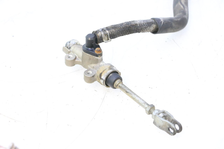 photo de MAITRE CYLINDRE ARRIERE HONDA XRV AFRICA TWIN 750 (1990 - 1992) - État de surface