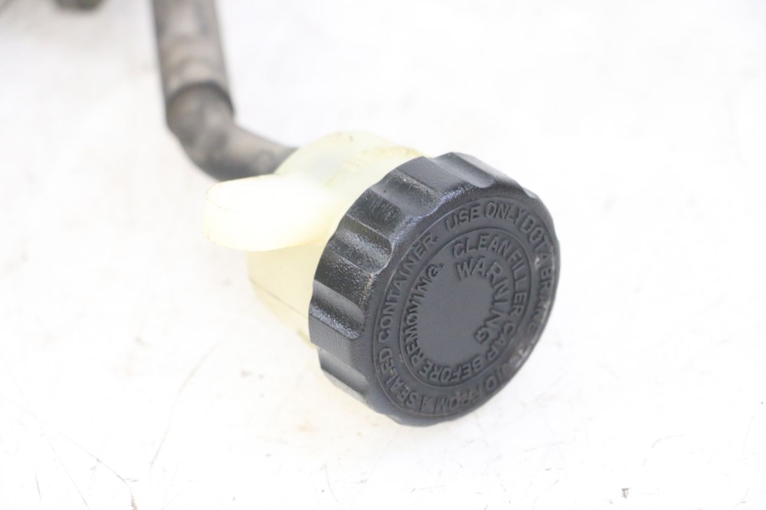 photo de MAITRE CYLINDRE FREIN ARRIERE YAMAHA FZS FAZER 600 (2001 - 2003) - Zoom état d’usage