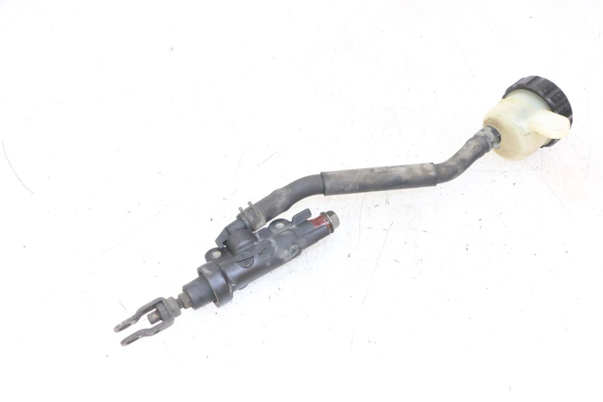 photo de MAITRE CYLINDRE FREIN ARRIERE YAMAHA FZS FAZER 600 (2001 - 2003) - Autre angle de vue