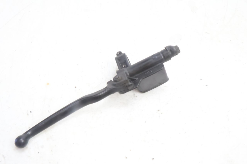 photo de MAITRE CYLINDRE ARRIERE YAMAHA YP MAJESTY 125 (2007 - 2010) - Zoom état d’usage