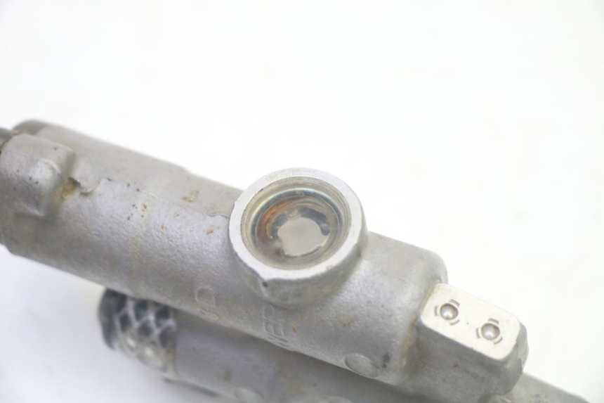 photo de MAITRE CYLINDRE ARRIERE YAMAHA YZ-F YZF 250 (2014 - 2018) - Autre angle de vue