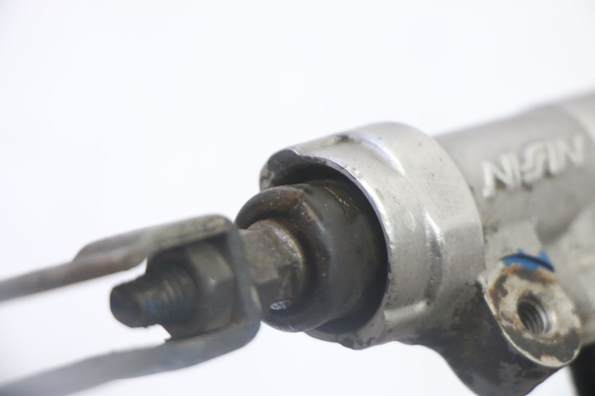 photo de MAITRE CYLINDRE ARRIERE YAMAHA YZ 125 (1998 - 2005) - Autre angle de vue