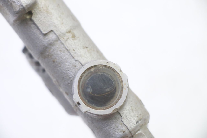 photo de MAITRE CYLINDRE ARRIERE YAMAHA YZ 85 (2022 - 2025) - Autre angle de vue