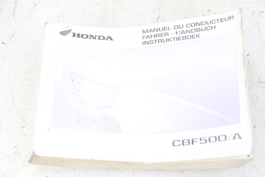 photo de MANUEL UTILISATEUR HONDA CBF 500 (2004 - 2007) - Vue principale