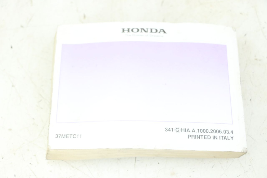 photo de MANUEL UTILISATEUR HONDA CBF 500 (2004 - 2007) - Vue d’ensemble