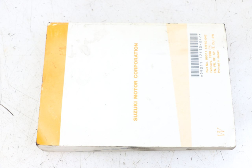 photo de MANUEL UTILISATEUR SUZUKI GZ MARAUDER 125 (1998 - 2004) - Autre angle de vue