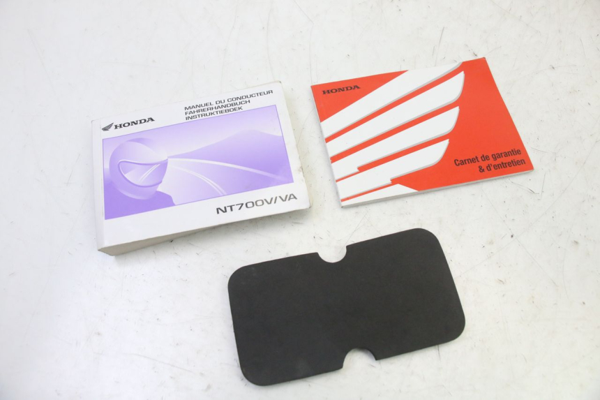 photo de MANUEL UTILISATEUR HONDA NTV DEAUVILLE ABS 700 (2007 - 2016) - Vue principale