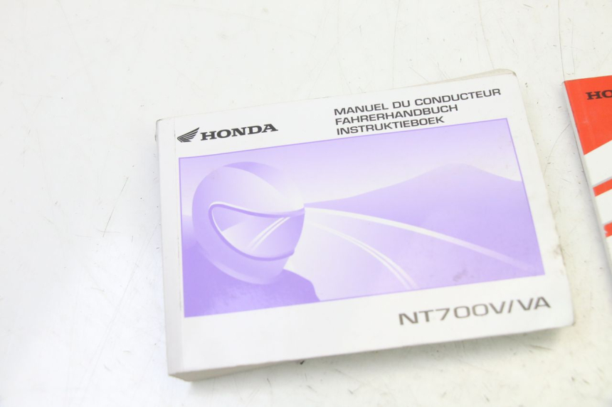 photo de MANUEL UTILISATEUR HONDA NTV DEAUVILLE ABS 700 (2007 - 2016) - Détail de la pièce
