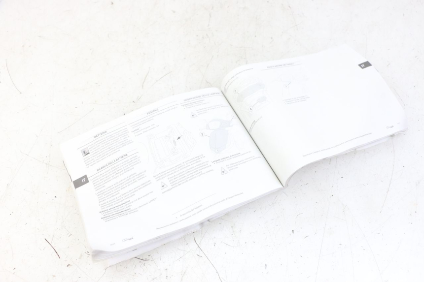 photo de MANUEL UTILISATEUR PEUGEOT TWEET 4T 50 (2014 - 2019) - Gros plan technique