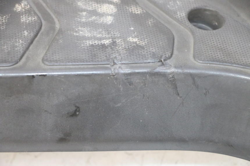 photo de MARCHE PIED KYMCO AGILITY NAKED RENOUVO 2T 50 (2011 - 2018) - Détail de la pièce