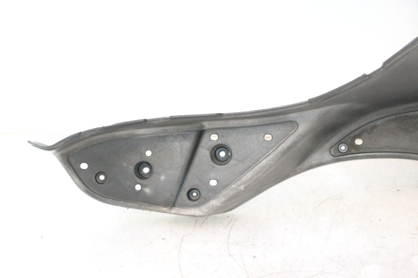 photo de MARCHE PIED APRILIA ATLANTIC S 125 (2010 - 2013) - Zoom état d’usage