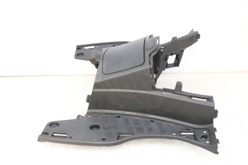 photo de MARCHE PIED SUZUKI BURGMAN 125 (2007 - 2014) - Autre angle de vue