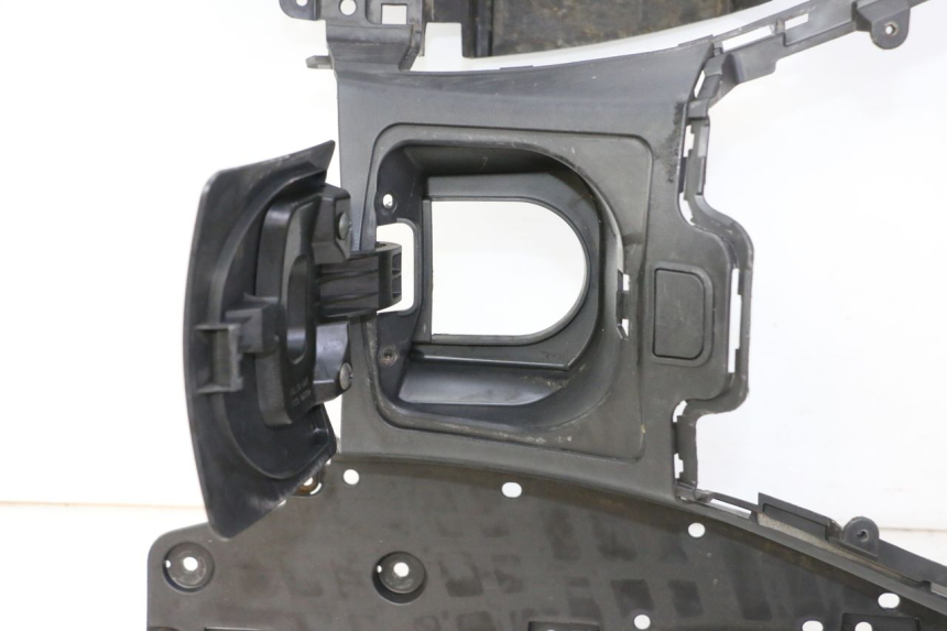 photo de MARCHE PIED SUZUKI BURGMAN 125 (2007 - 2014) - État de surface