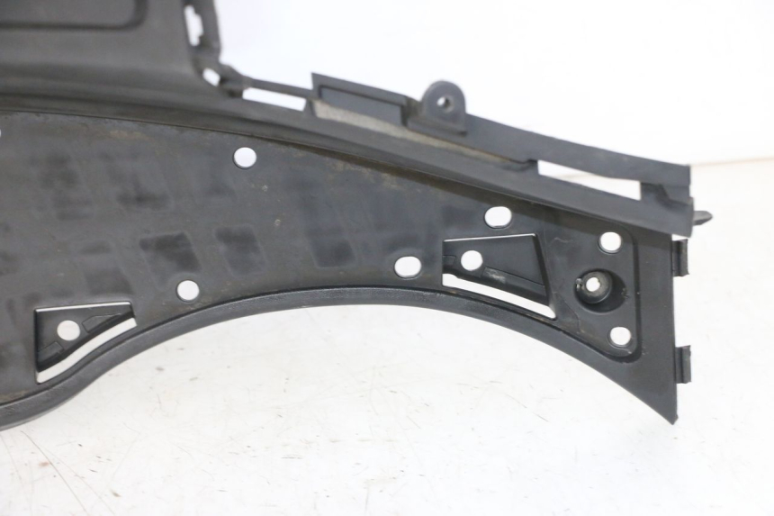 photo de MARCHE PIED SUZUKI BURGMAN 125 (2007 - 2014) - Marquages et références