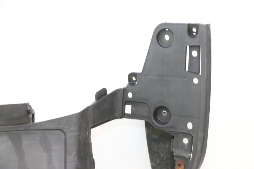 photo de MARCHE PIED SUZUKI BURGMAN 125 (2007 - 2014) - Vue rapprochée