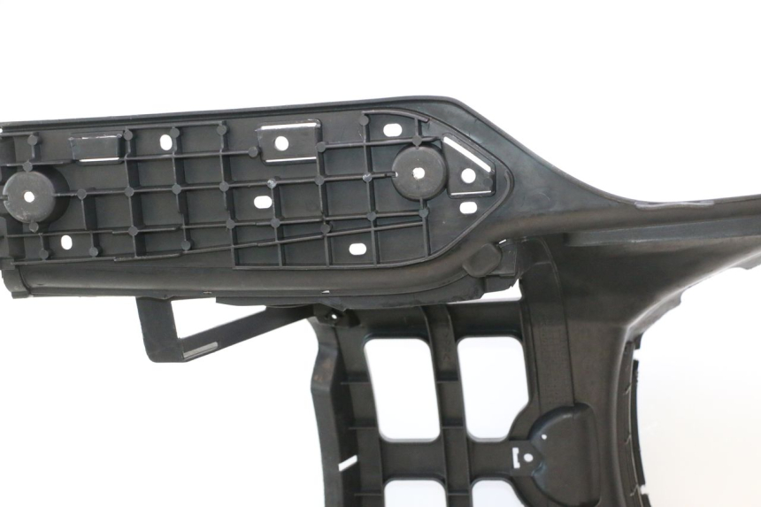 photo de MARCHE PIED SUZUKI BURGMAN EXECUTIVE ABS 650 (2006 - 2012) - Détails caractéristiques