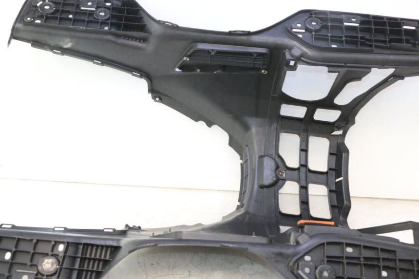 photo de MARCHE PIED SUZUKI BURGMAN EXECUTIVE ABS 650 (2006 - 2012) - Angle alternatif