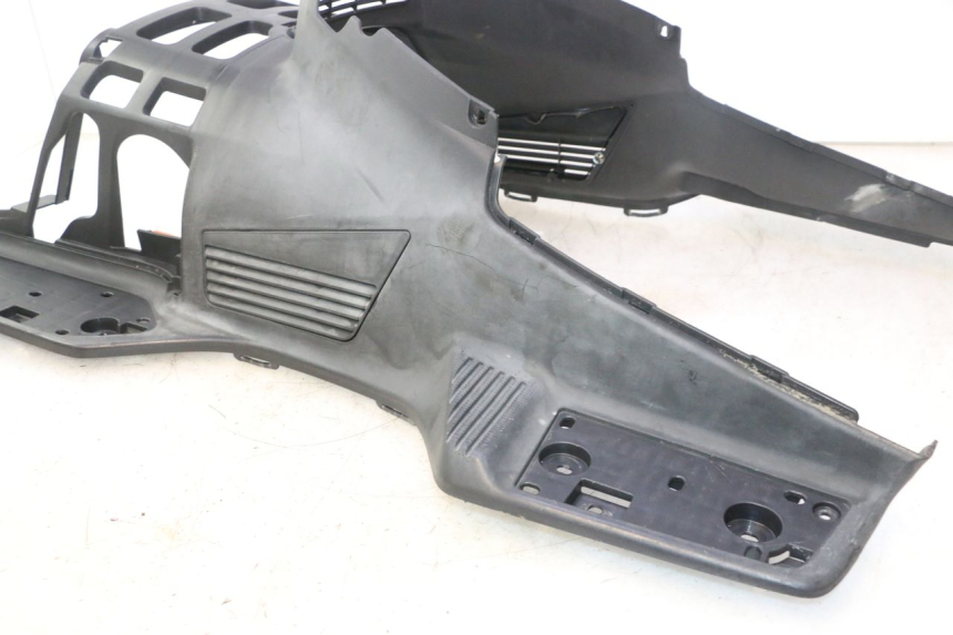 photo de MARCHE PIED SUZUKI BURGMAN EXECUTIVE ABS 650 (2006 - 2012) - Pièce contrôlée