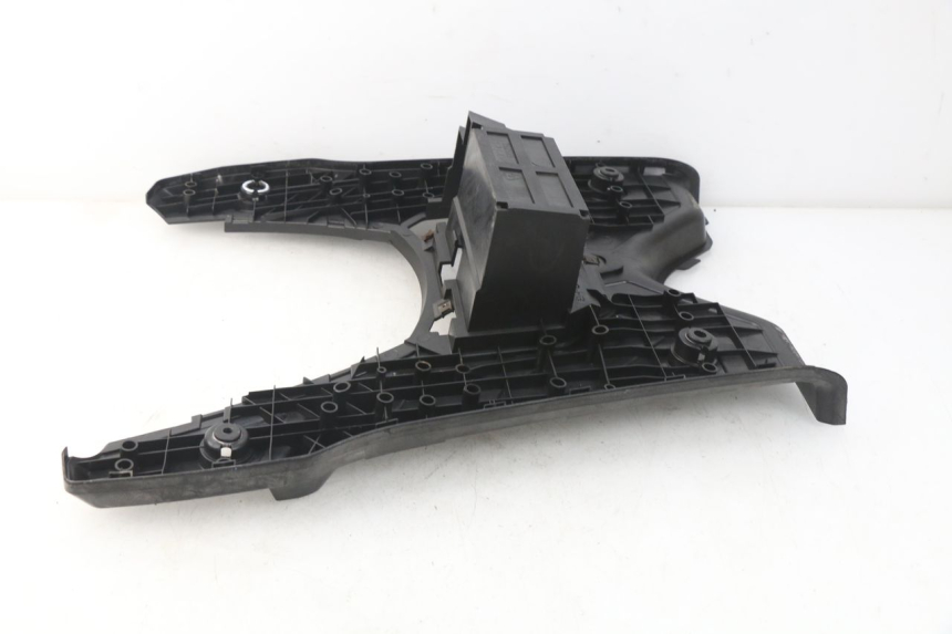 photo de MARCHE PIED YAMAHA BW'S BWS 125 (2010 - 2013) - Points de fixation