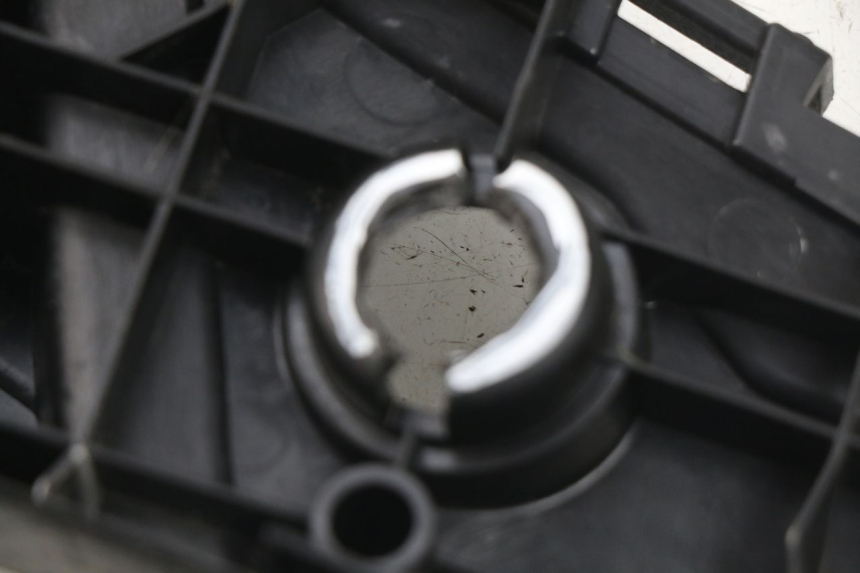 photo de MARCHE PIED YAMAHA BW'S BWS 125 (2010 - 2013) - Marquages et références