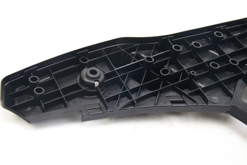 photo de MARCHE PIED YAMAHA BW'S BWS 125 (2010 - 2013) - Vue rapprochée