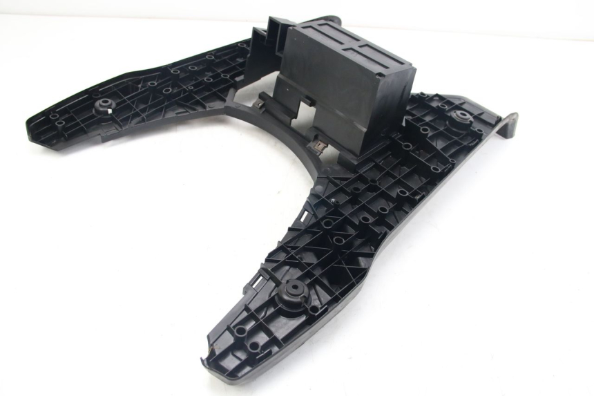 photo de MARCHE PIED YAMAHA BW'S BWS 125 (2010 - 2013) - Inspection visuelle