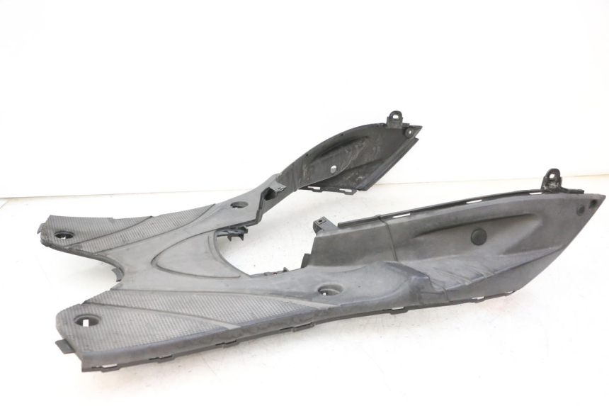 photo de MARCHE PIED YAMAHA CYGNUS X INJECTION 125 (2007 - 2013) - Détails caractéristiques