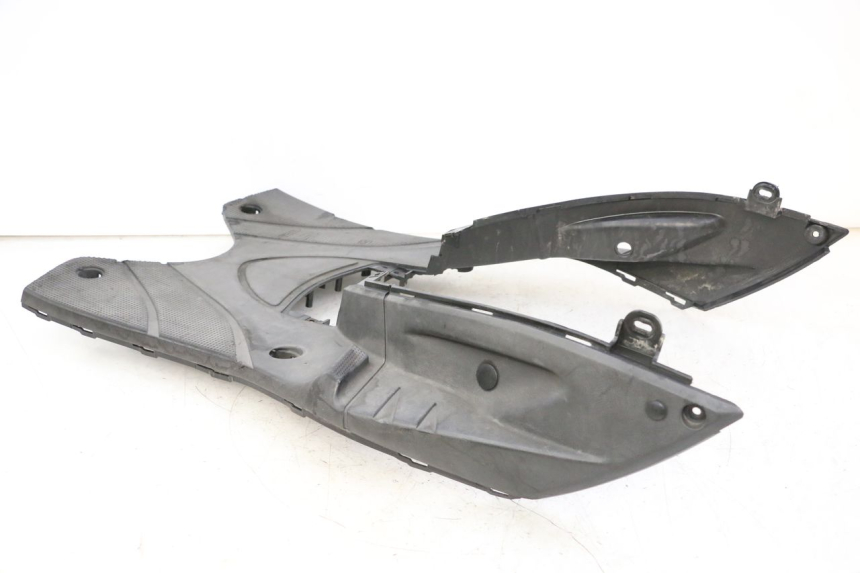 photo de MARCHE PIED YAMAHA CYGNUS X INJECTION 125 (2007 - 2013) - Zoom composants