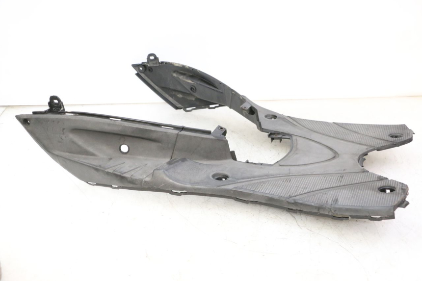 photo de MARCHE PIED YAMAHA CYGNUS X INJECTION 125 (2007 - 2013) - Points de fixation