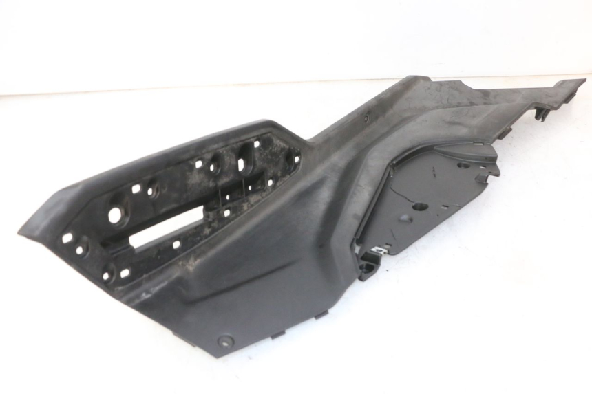 photo de MARCHE PIED DROIT QUADRO 4 4D 350 (2015 - 2018) - Détail de la pièce