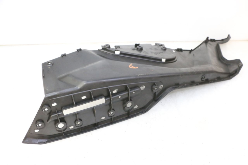 photo de MARCHE PIED DROIT QUADRO 4 4D 350 (2015 - 2018) - Zoom état d’usage