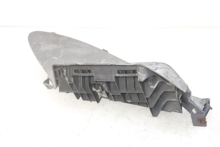 photo de MARCHE PIED DROIT SUZUKI BURGMAN 125 (2007 - 2014) - Autre angle de vue