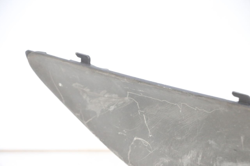 photo de MARCHE PIED DROIT SUZUKI BURGMAN 125 (2007 - 2014) - Points de fixation