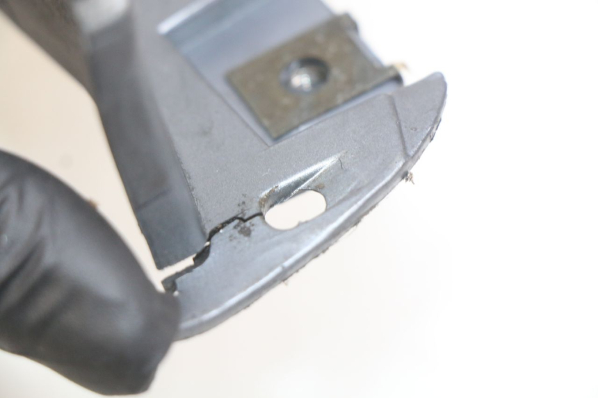 photo de MARCHE PIED DROIT BMW C1 125 (2000 - 2003) - Détail de la pièce