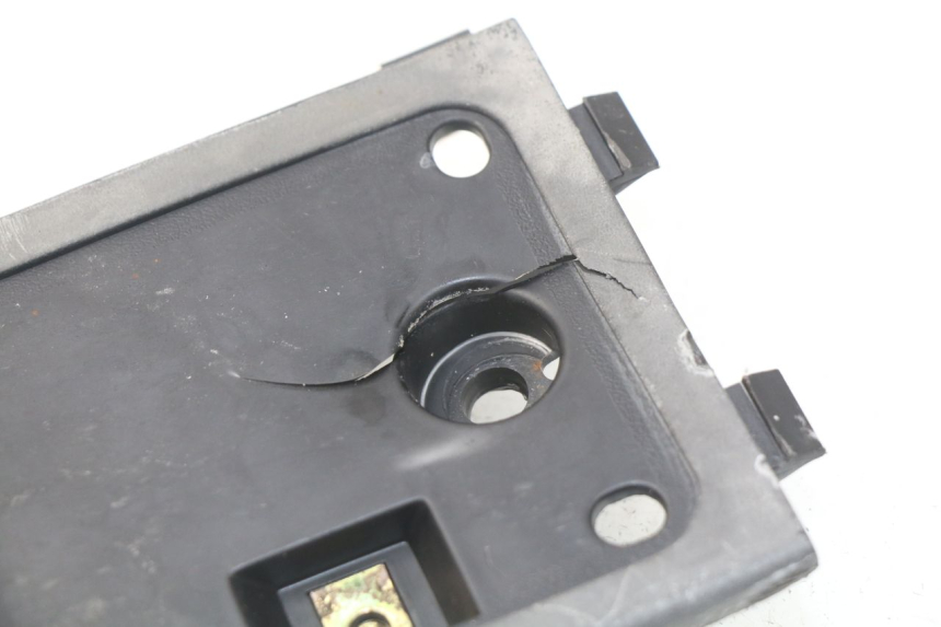 photo de MARCHE PIED DROIT KYMCO DINK STREET 125 (2009 - 2014) - Détail de la pièce