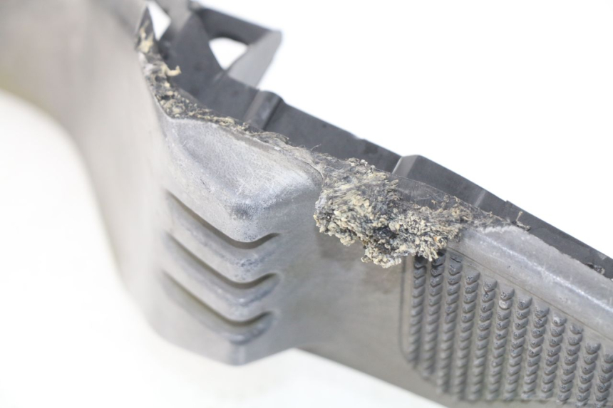 photo de MARCHE PIED DROIT KYMCO DINK STREET 125 (2009 - 2014) - Points de fixation